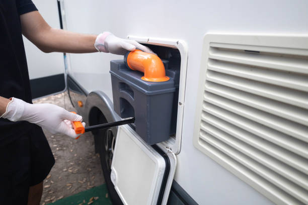 Portable Toilet Options We Offer in Islandia, NY